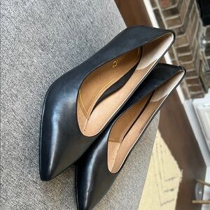 Vionic Josie Black Heels